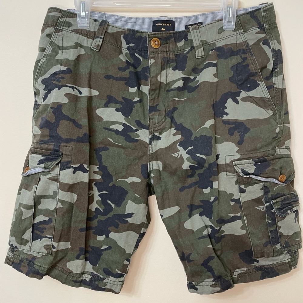 NWOT Camo Cargo Shorts Men’s 33 Straight Fit